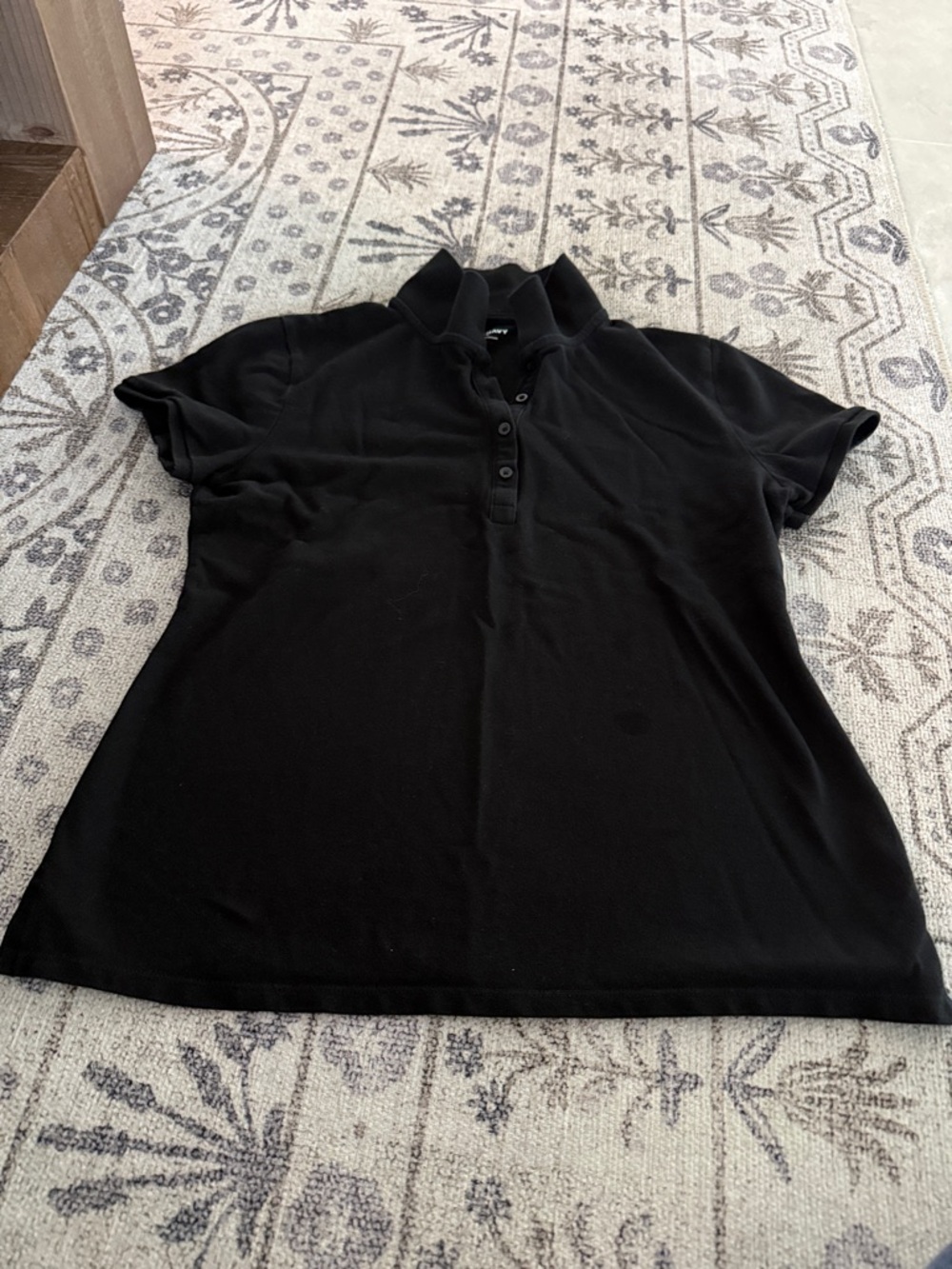Old Navy Black Short-Sleeve Button-Down Polo Top